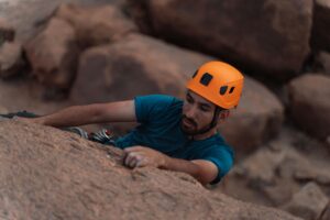 Read more about the article Essential Climbing Gear for Beginners