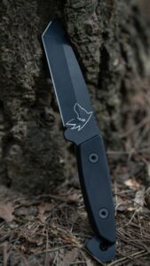 Read more about the article 10 Tips for Choosing the Perfect Survival Knife